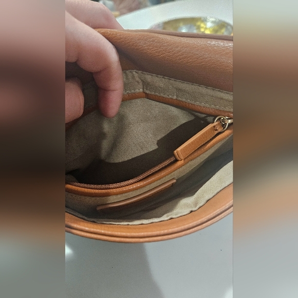 Elizabeth and James Tan and Black Crossbody Bag - Picture 15 of 16